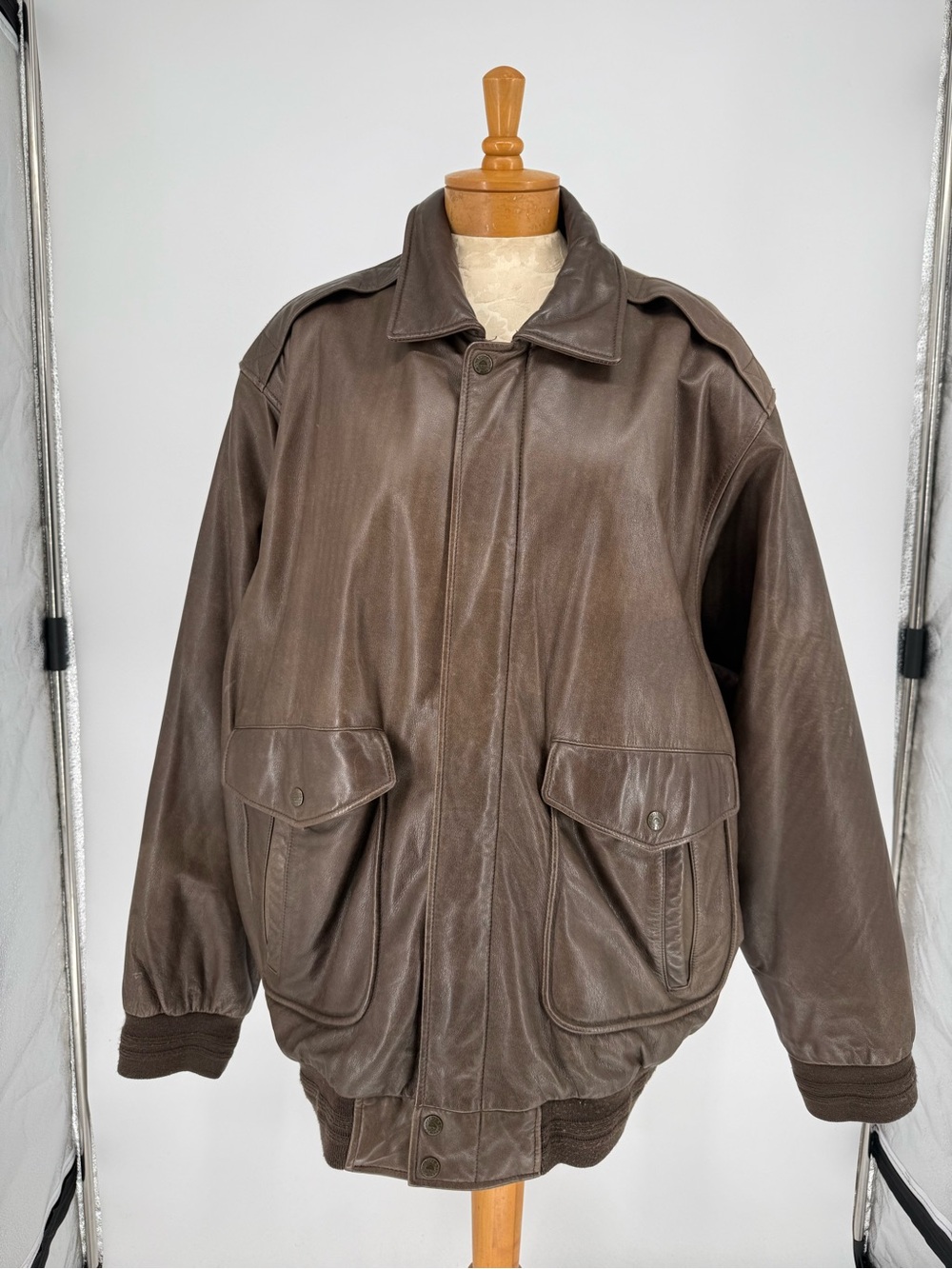 VTG 90s Roundtree & Yorke Men’s Soft Brown Leather Bomber